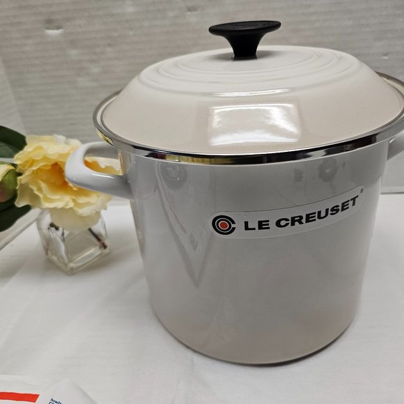 Le Creuset Petite Stockpot, 3.8 Quart, Enamel On Steel – White, Perfect For Sauces, Stews & Pasta
